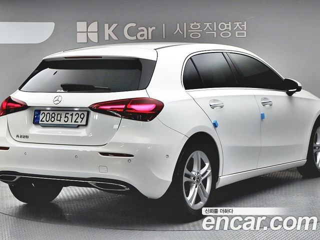 Mercedes-Benz A-Class 2024 — фото 3