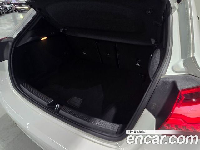 Mercedes-Benz A-Class 2025 — фото 10