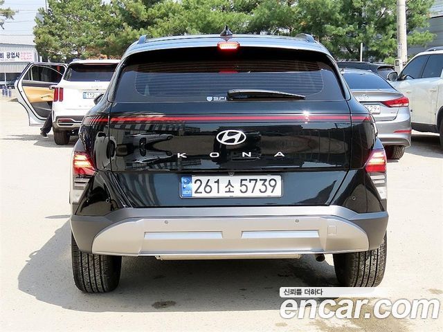 Hyundai Kona 2023 — фото 4