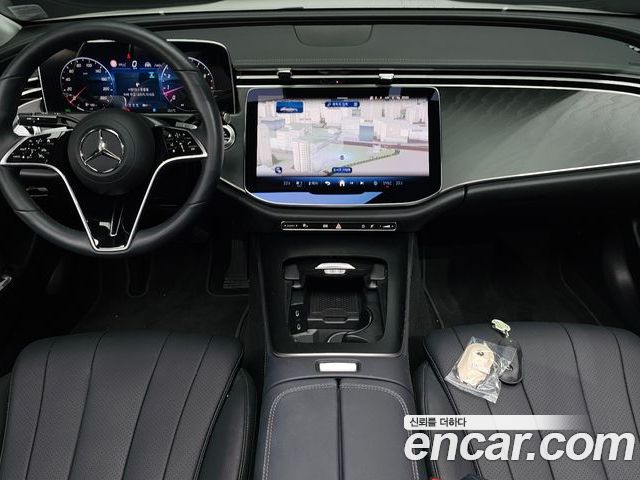 Mercedes-Benz E-Class 2025 — фото 10
