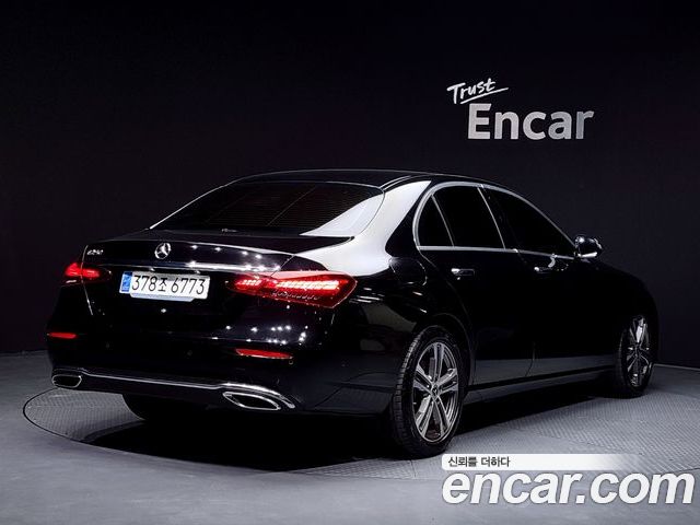 Mercedes-Benz E-Class 2023 — фото 2