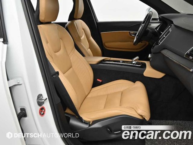 Volvo XC90 2023 — фото 10