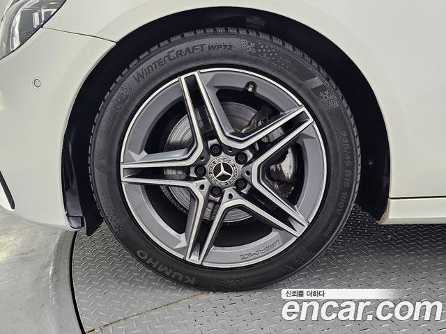 Mercedes-Benz E-Class 2023 — фото 5