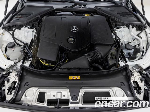 Mercedes-Benz E-Class 2025 — фото 6