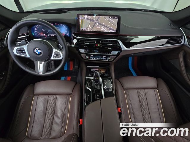 BMW 5 Series 2023 — фото 10