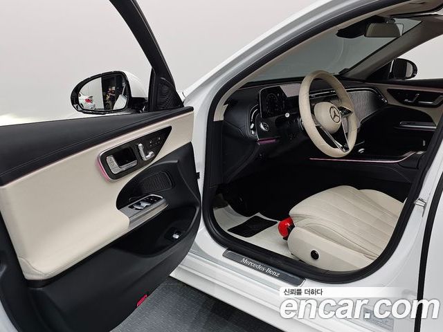 Mercedes-Benz E-Class 2025 — фото 10
