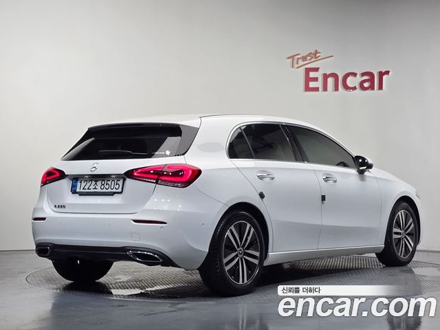 Mercedes-Benz A-Class 2022 — фото 2