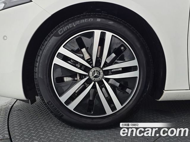 Mercedes-Benz A-Class 2022 — фото 5