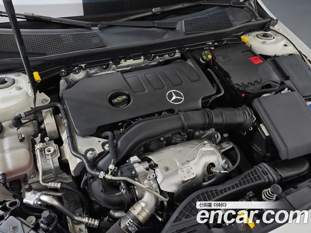 Mercedes-Benz A-Class 2022 — фото 6