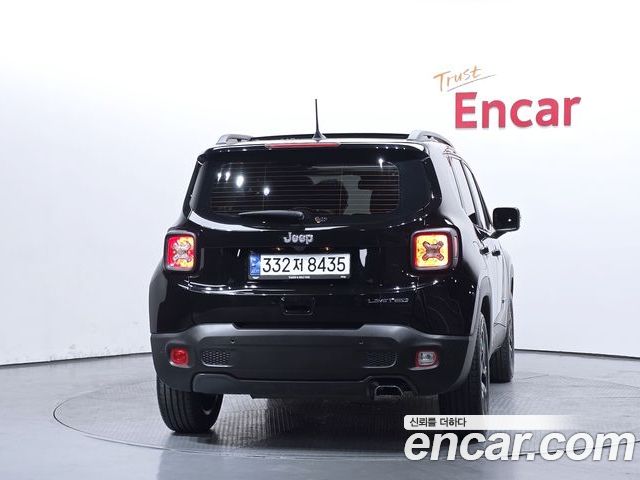 Jeep Renegade 2022 — фото 4