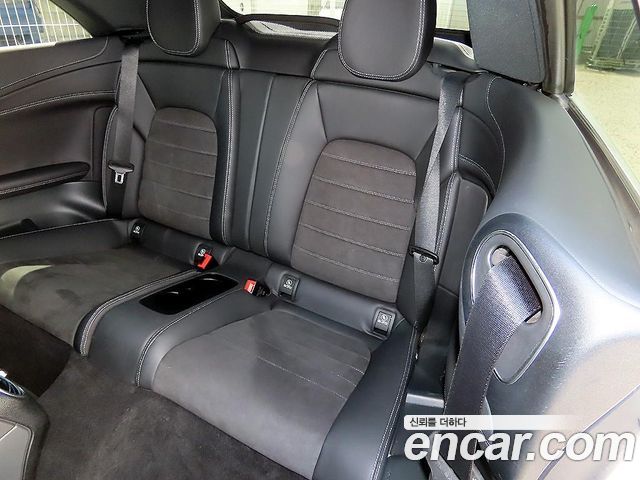 Mercedes-Benz C-Class 2023 — фото 10