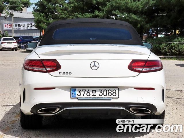 Mercedes-Benz C-Class 2023 — фото 4