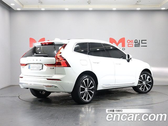 Volvo XC60 2025 — фото 2