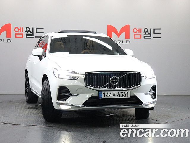 Volvo XC60 2025 — фото 3