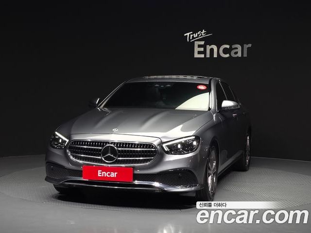 Mercedes-Benz E-Class 2022 — фото 3