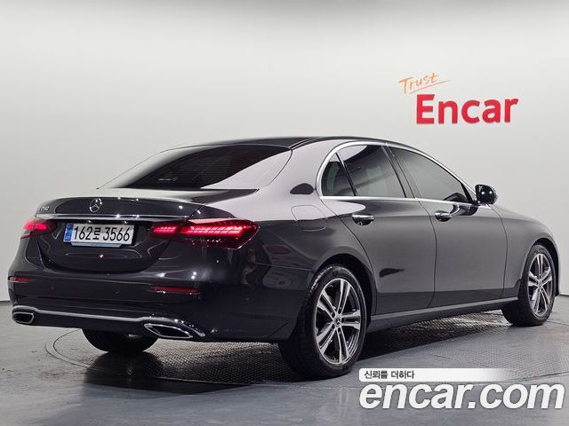 Mercedes-Benz E-Class 2023 — фото 2