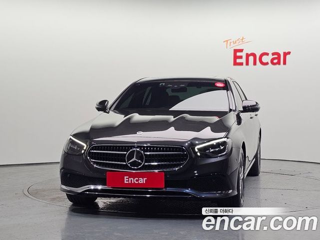Mercedes-Benz E-Class 2023 — фото 3