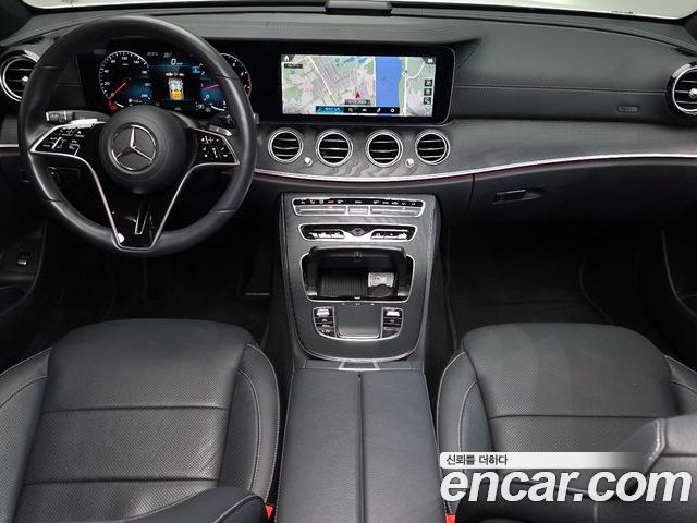 Mercedes-Benz E-Class 2023 — фото 10