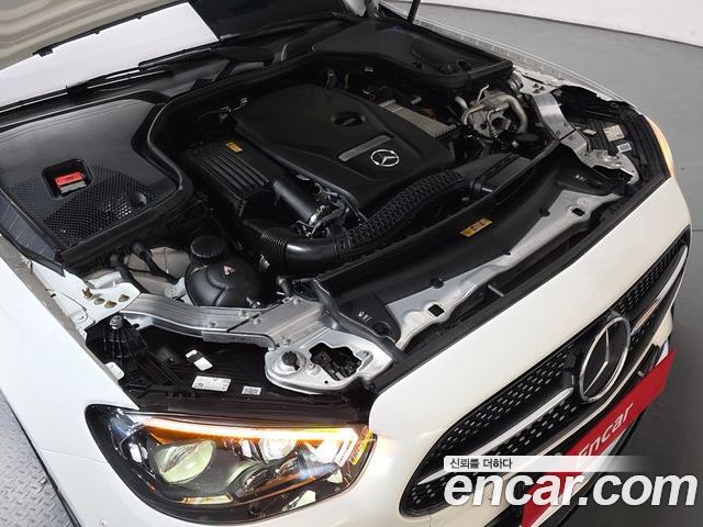 Mercedes-Benz E-Class 2023 — фото 6