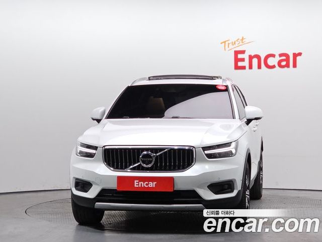 Volvo XC40 2022 — фото 3