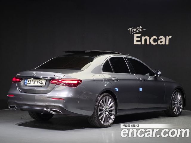 Mercedes-Benz E-Class 2022 — фото 2