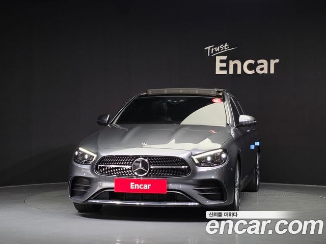 Mercedes-Benz E-Class 2022 — фото 3