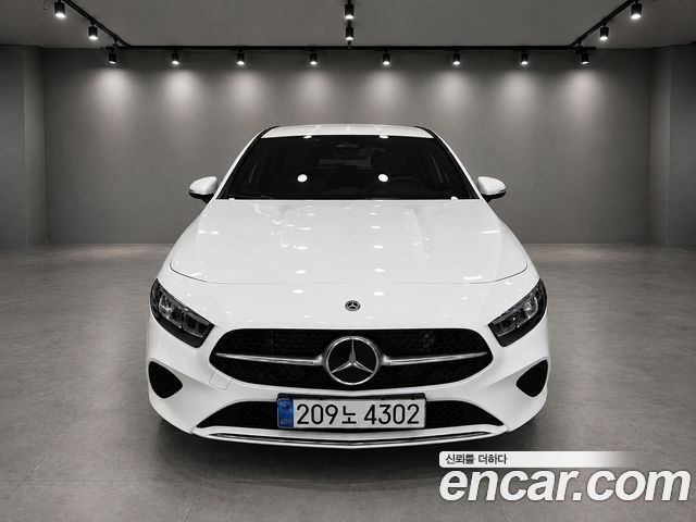 Mercedes-Benz A-Class 2025 — фото 3