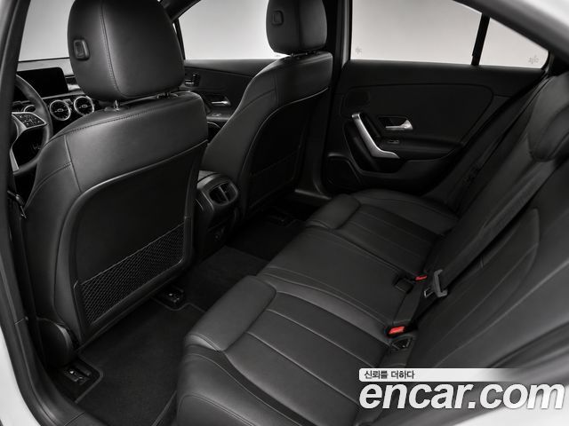 Mercedes-Benz A-Class 2025 — фото 6