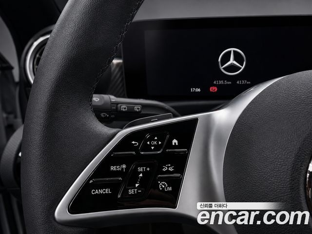 Mercedes-Benz A-Class 2025 — фото 8