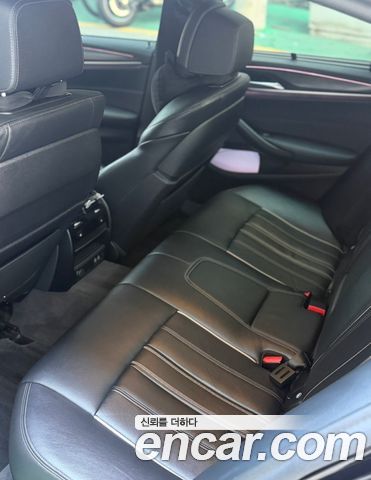 BMW 5 Series 2023 — фото 10