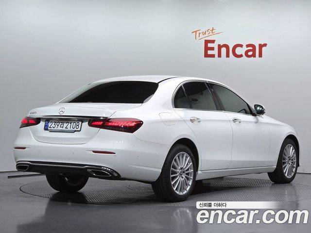 Mercedes-Benz E-Class 2023 — фото 2