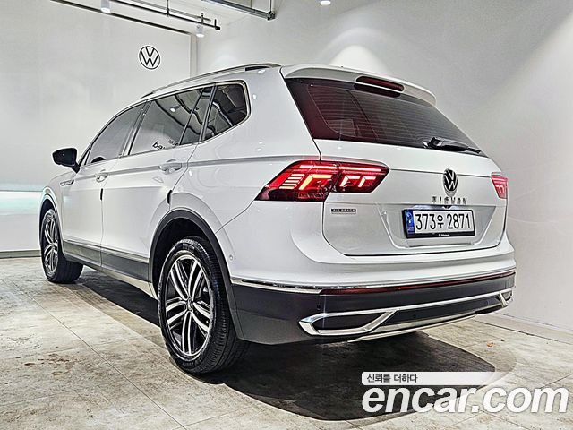 Volkswagen Tiguan 2023 — фото 2