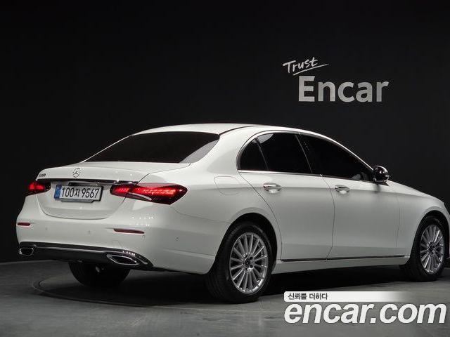 Mercedes-Benz E-Class 2023 — фото 2