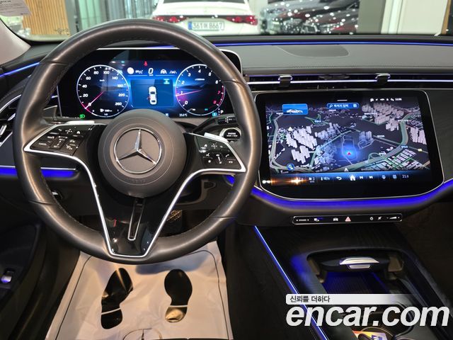 Mercedes-Benz E-Class 2024 — фото 7