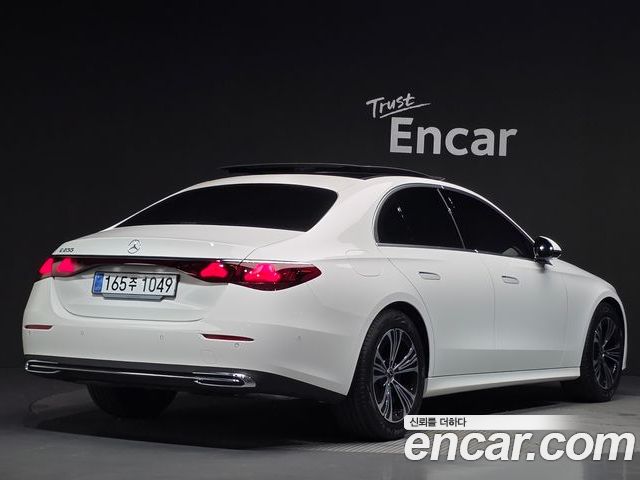 Mercedes-Benz E-Class 2025 — фото 2