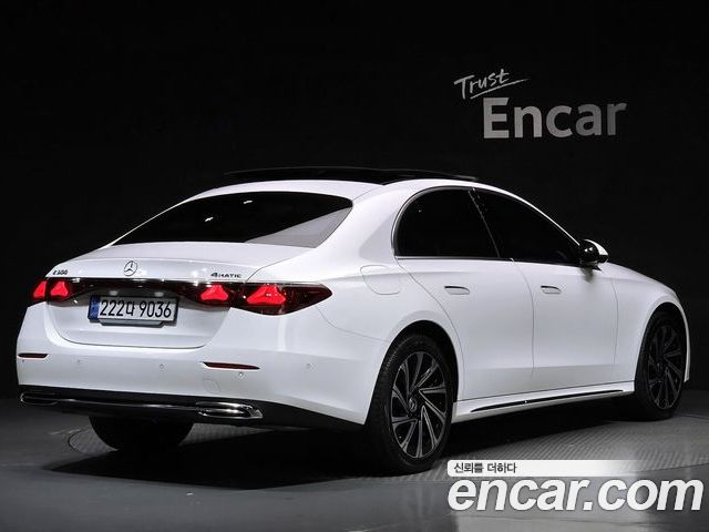 Mercedes-Benz E-Class 2024 — фото 2