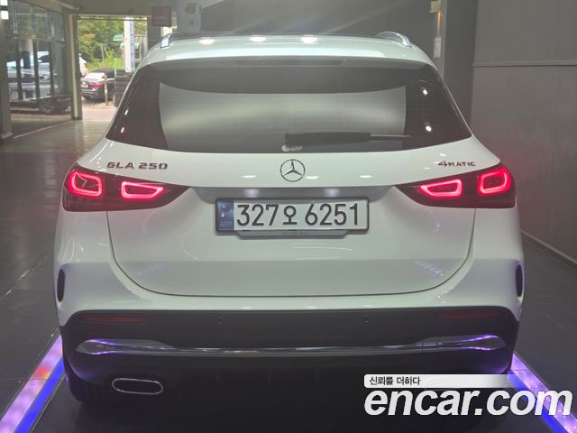 Mercedes-Benz GLA 2023 — фото 4