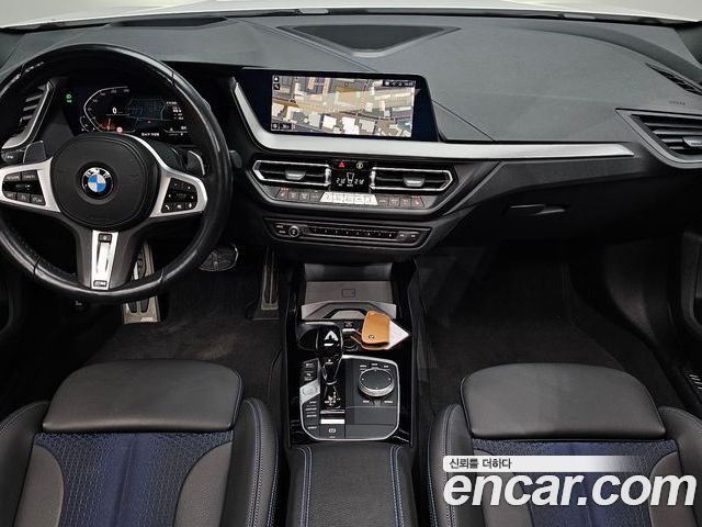 BMW 1 Series 2023 — фото 10