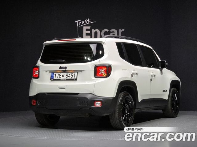Jeep Renegade 2022 — фото 2