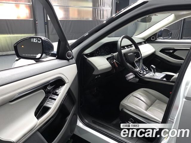 Land Rover Range Rover Evoque 2022 — фото 10
