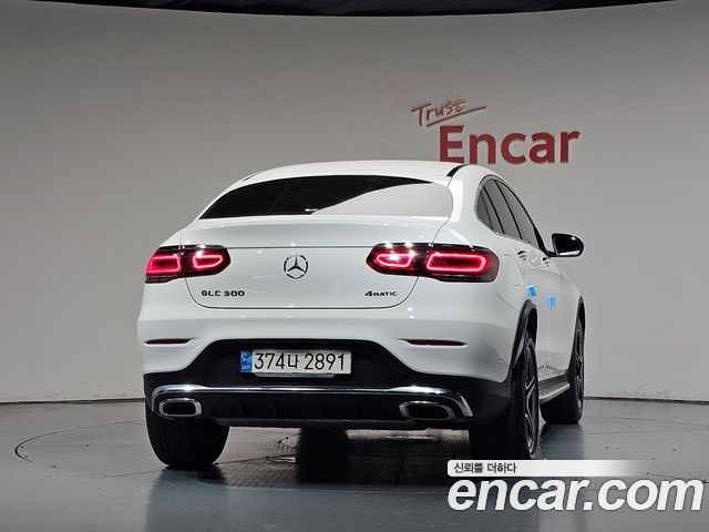 Mercedes-Benz GLC 2023 — фото 4