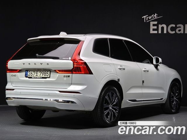Volvo XC60 2022 — фото 2