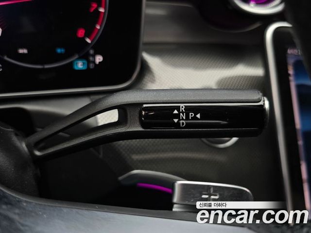 Mercedes-Benz C-Class 2023 — фото 9