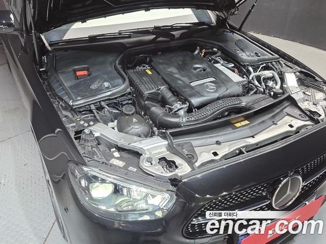Mercedes-Benz E-Class 2023 — фото 6