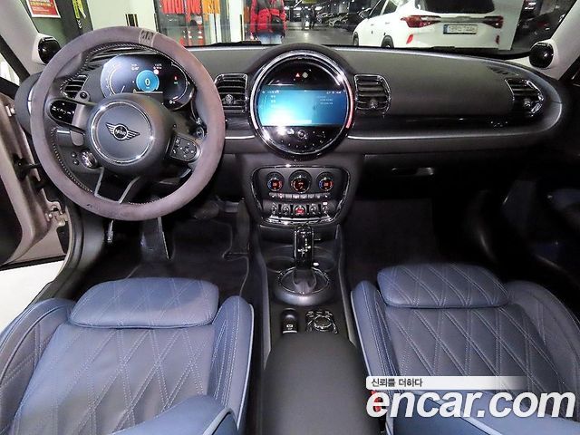MINI Clubman 2023 — фото 10