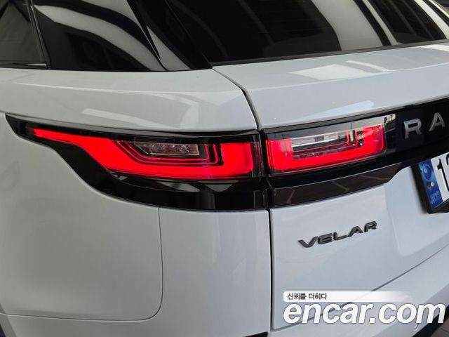Land Rover Range Rover Velar 2023 — фото 9