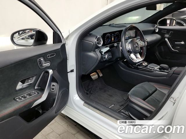 Mercedes-Benz A-Class 2022 — фото 10