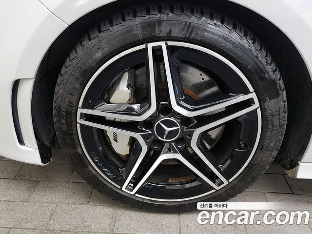 Mercedes-Benz A-Class 2022 — фото 5