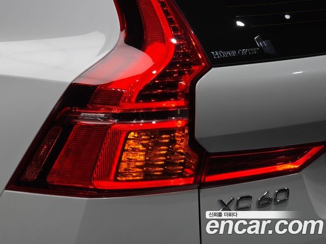 Volvo XC60 2024 — фото 9