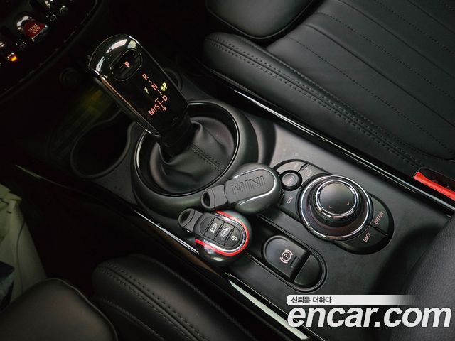 MINI Clubman 2023 — фото 9